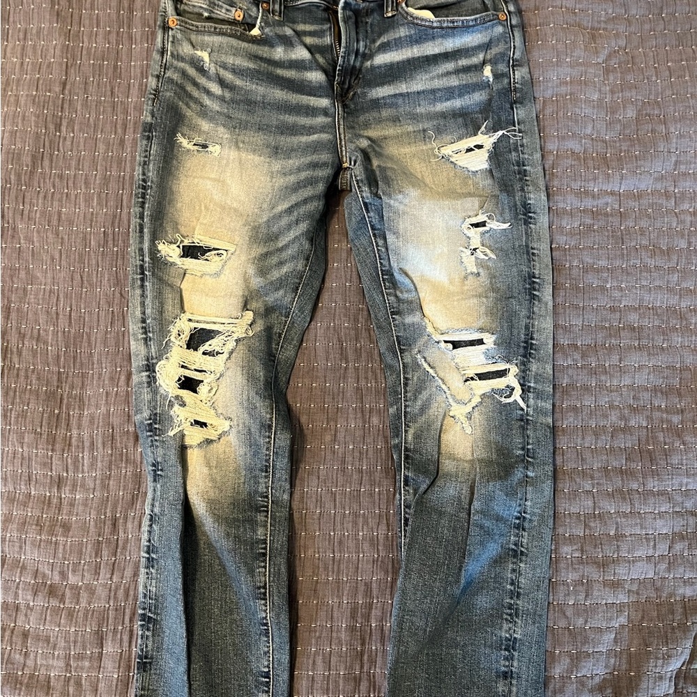 Men's Distressed Blue Jeans
